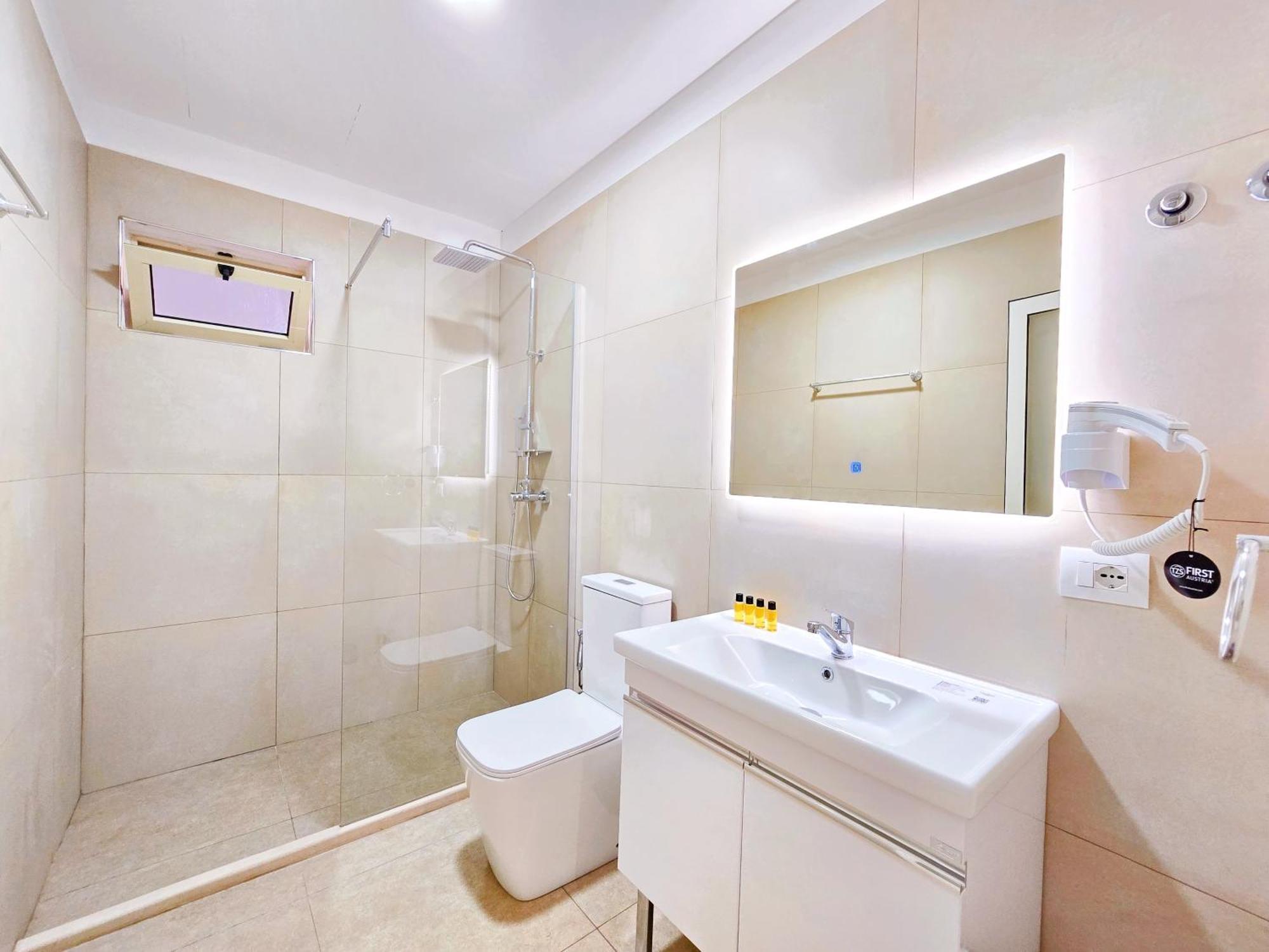 Enma Rooms Kruje Bagian luar foto